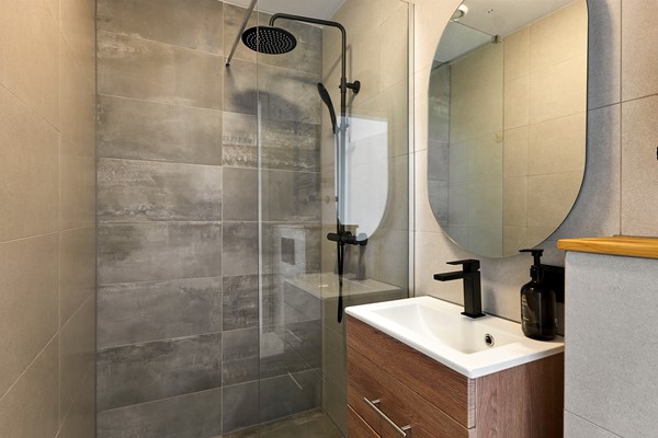 Medium property photo - Van Boetzelaerstraat 24-2, 1051 CW Amsterdam